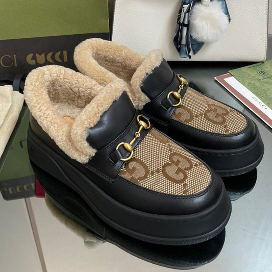 Luxury Gucci GG LOAFER IN PEANUT BROWN JACQUARD AND BLACK CALFSKIN WITH BEIGE WOOL LINING