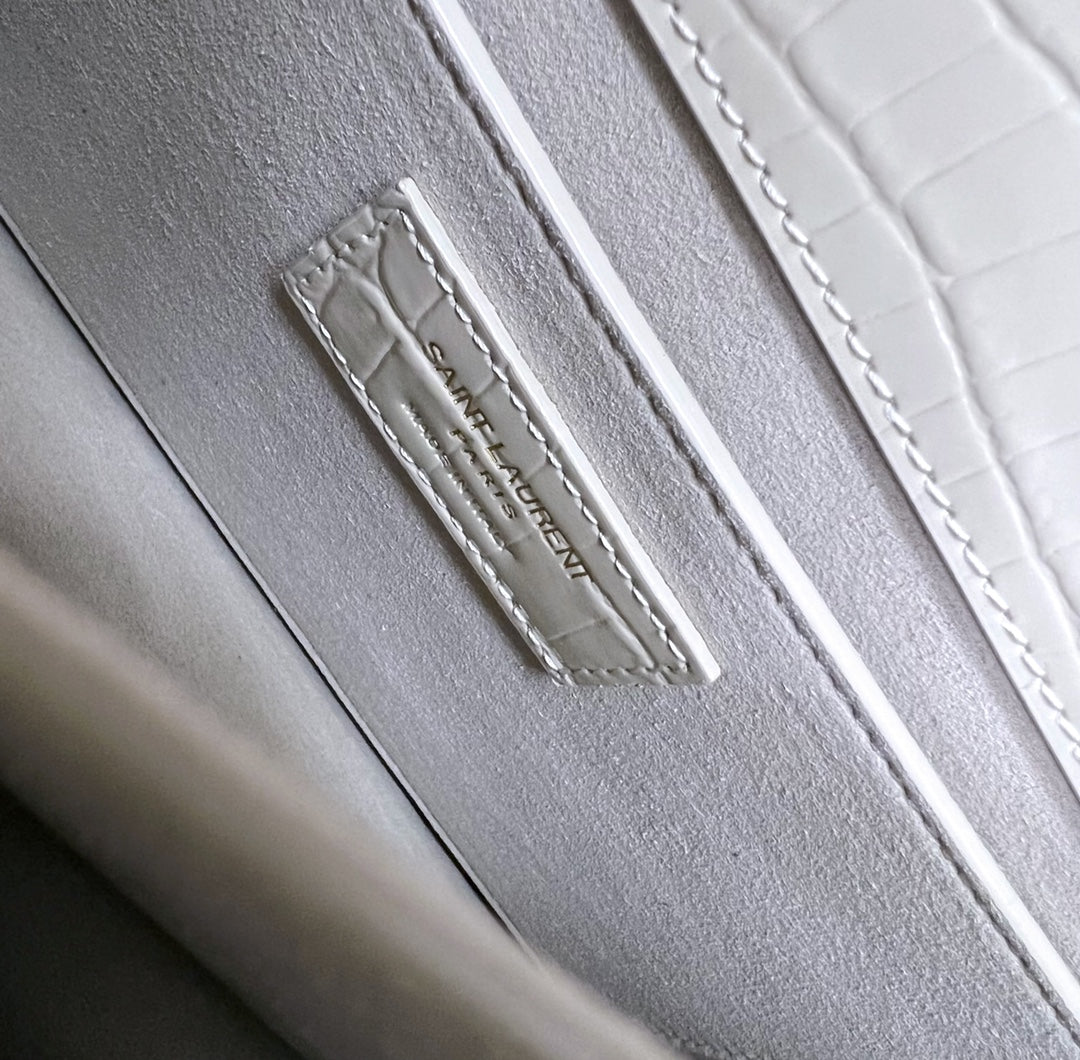 Luxury Saint Laurent SUNSET MEDIUM 22 IN WHITE CROCODILE PATTERN CALFSKIN GOLD HARDWARE