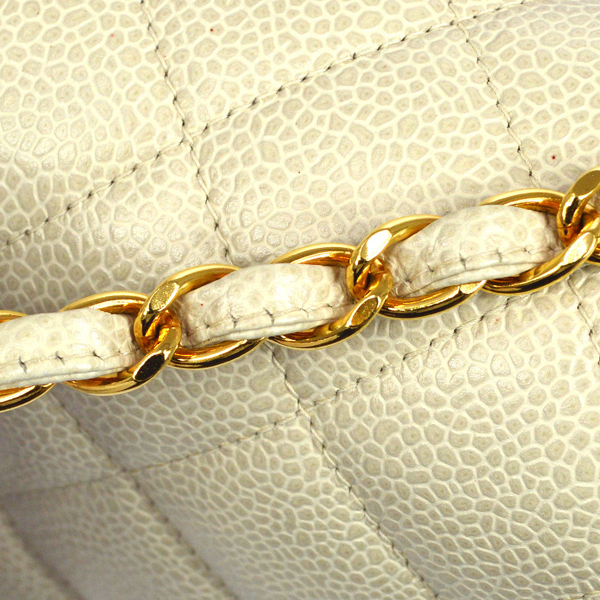 CHANEL 1994-1996 Diana Flap Medium Ivory Caviar 54876