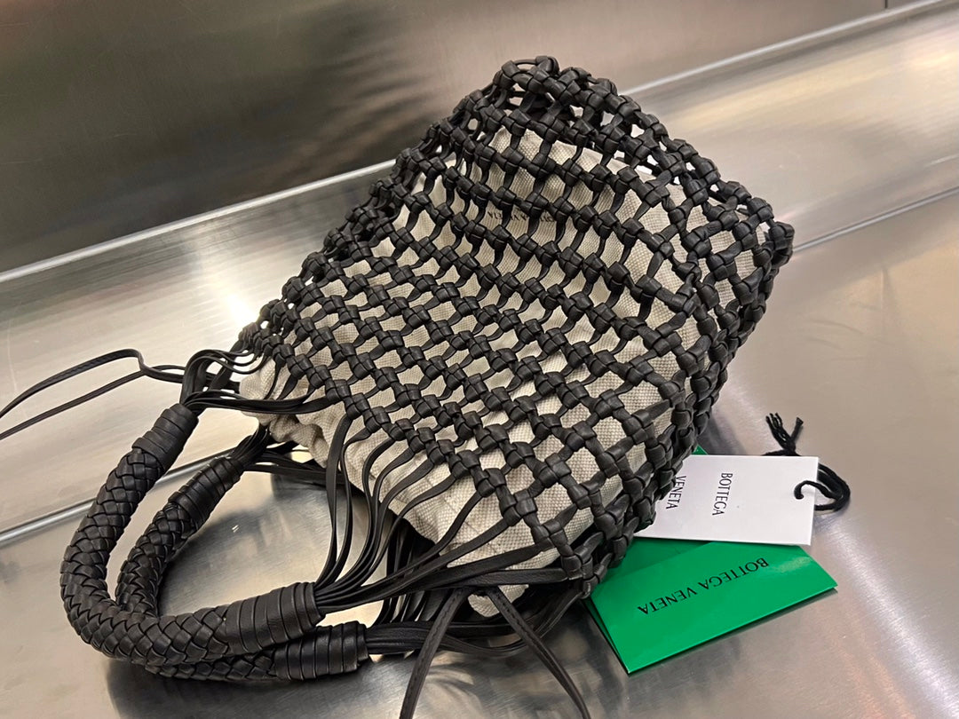 Luxury Bottega Veneta CAVALLINO 23 BAG IN BLACK LAMBSKIN