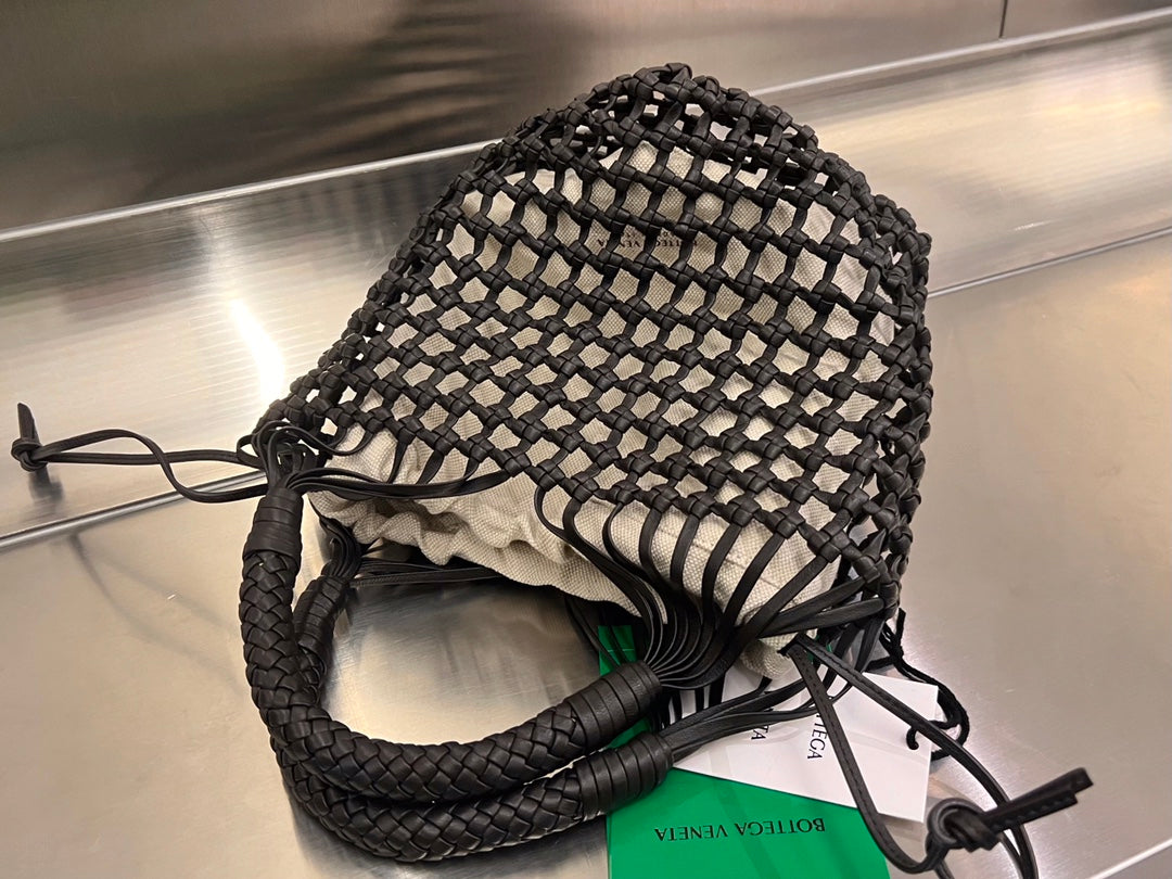 Luxury Bottega Veneta CAVALLINO 23 BAG IN BLACK LAMBSKIN