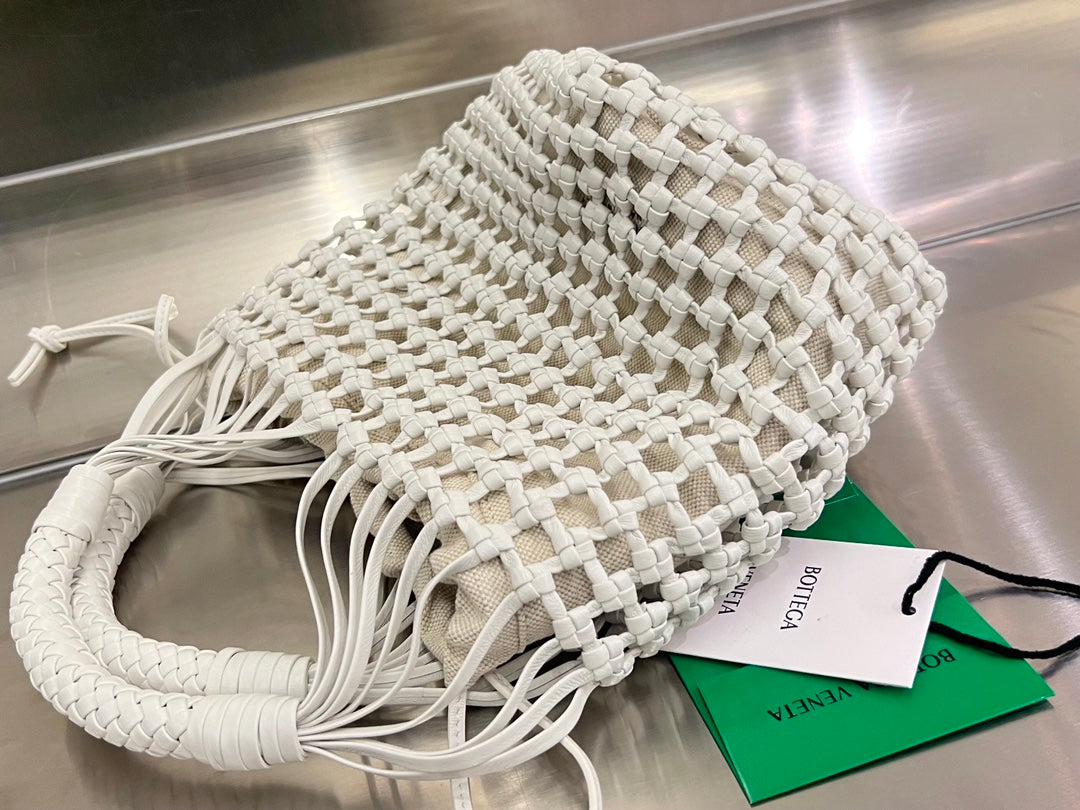 Luxury Bottega Veneta CAVALLINO 23 BAG IN WHITE LAMBSKIN