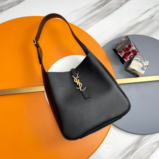 Luxury Saint Laurent le 5a7 small 23cm black calfskin