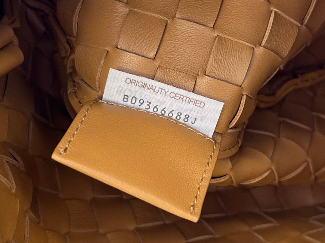 Luxury Bottega Veneta SARDINE 33 WITH CHAIN IN TAWNY BROWN LAMBSKIN