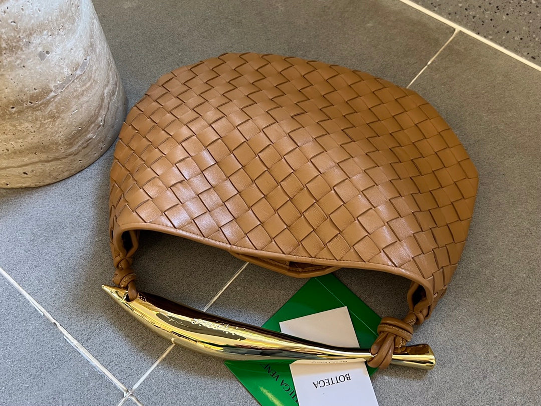 Luxury Bottega Veneta SARDINE 33 WITH CHAIN IN TAWNY BROWN LAMBSKIN