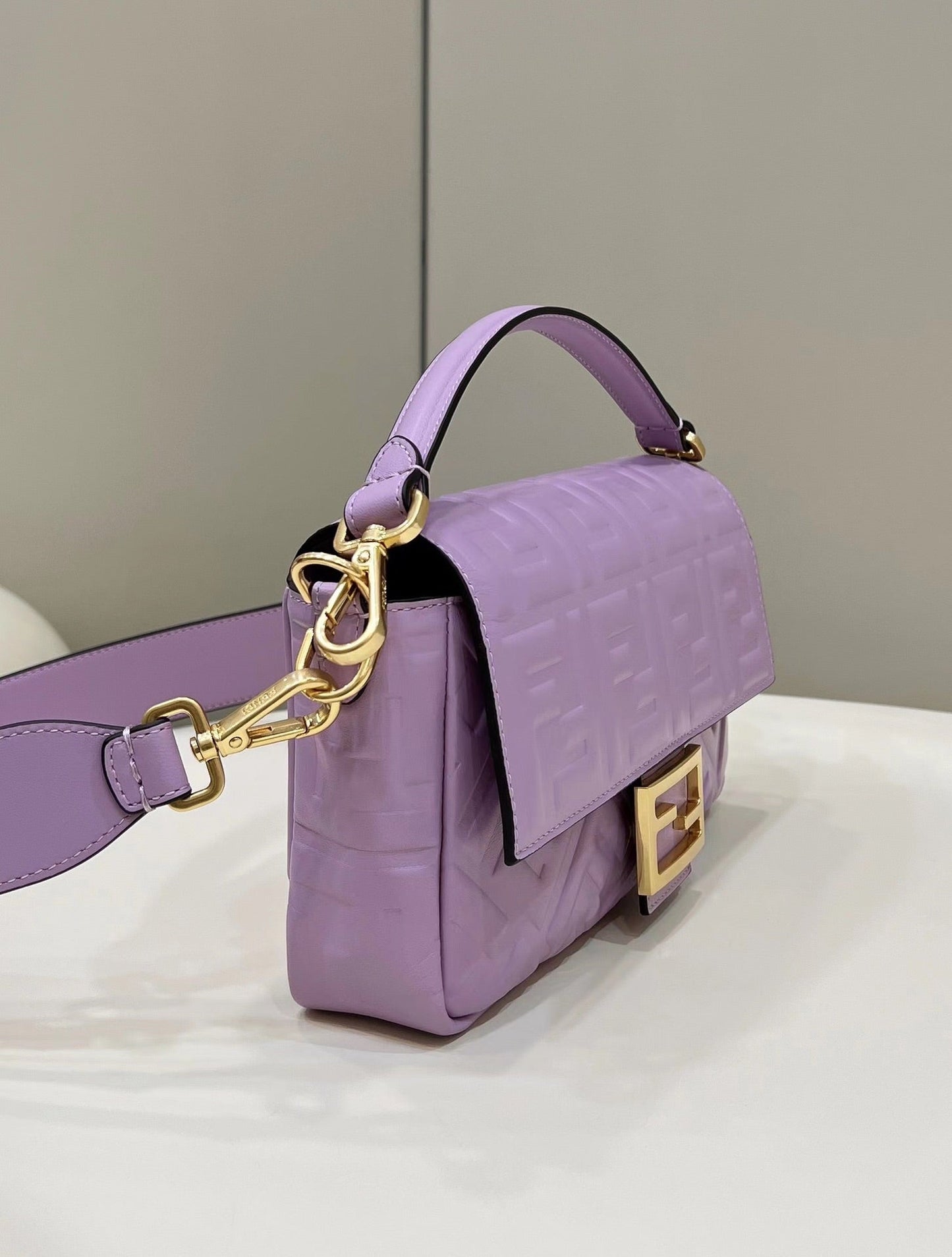 Luxury FendiBaguette 27cm Violet Lambskin Gold Hardware