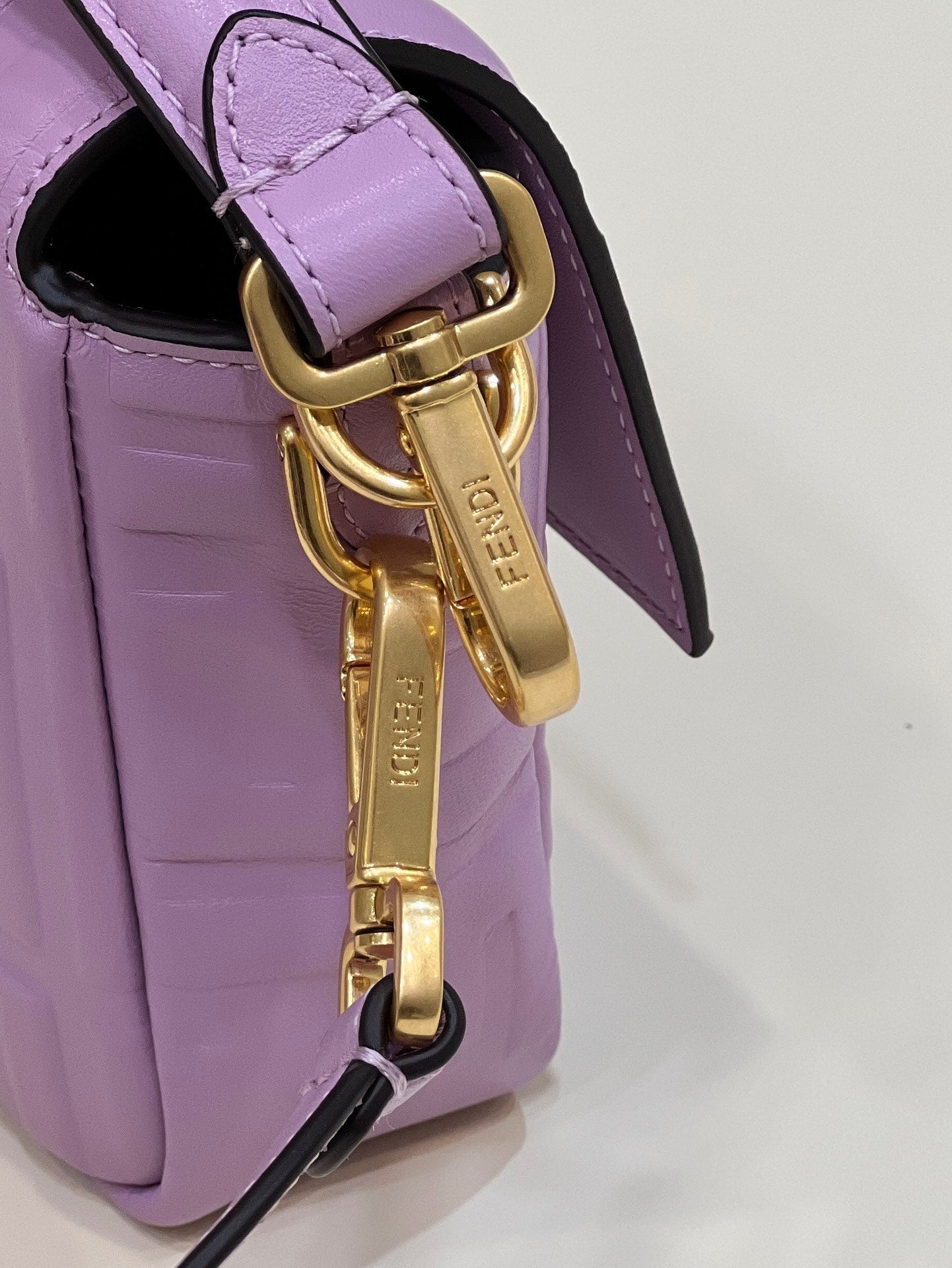Luxury FendiBAGUETTE WITH FF MOTIF 27 IN MAUVE PURPLE SOFT LAMBSKIN GOLD HARDWARE