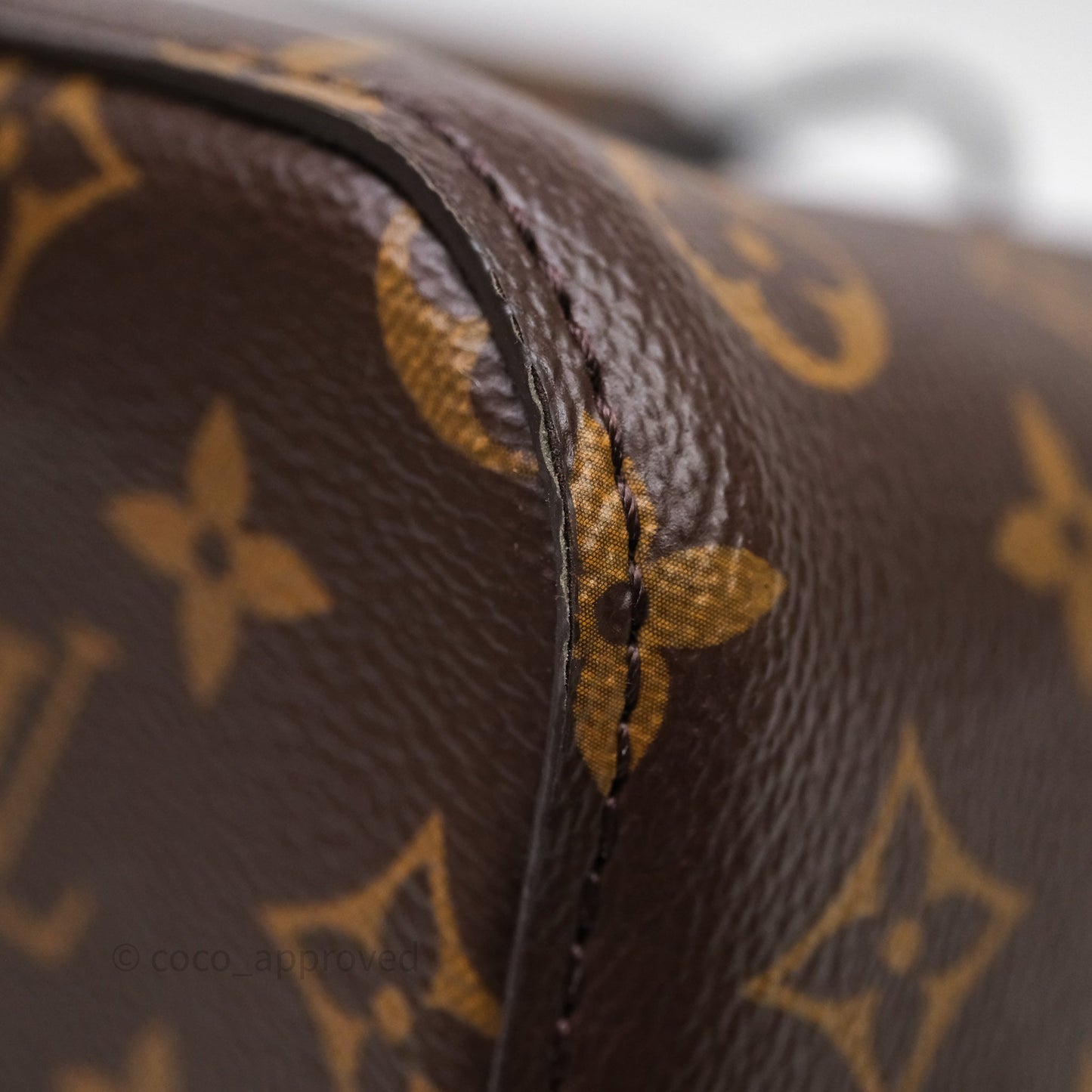 Louis Vuitton NéoNoé MM Black Monogram Canvas