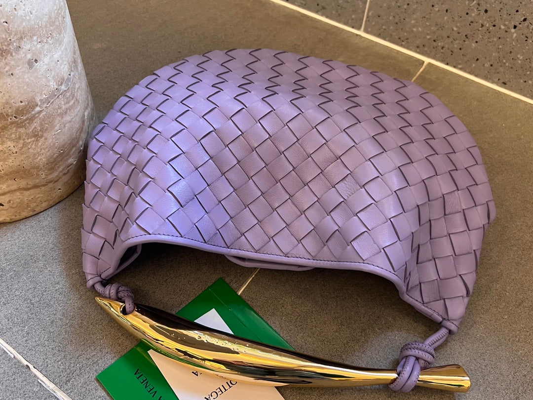 Luxury Bottega Veneta SARDINE 33 WITH CHAIN IN LIGHT PURPLE LAMBSKIN