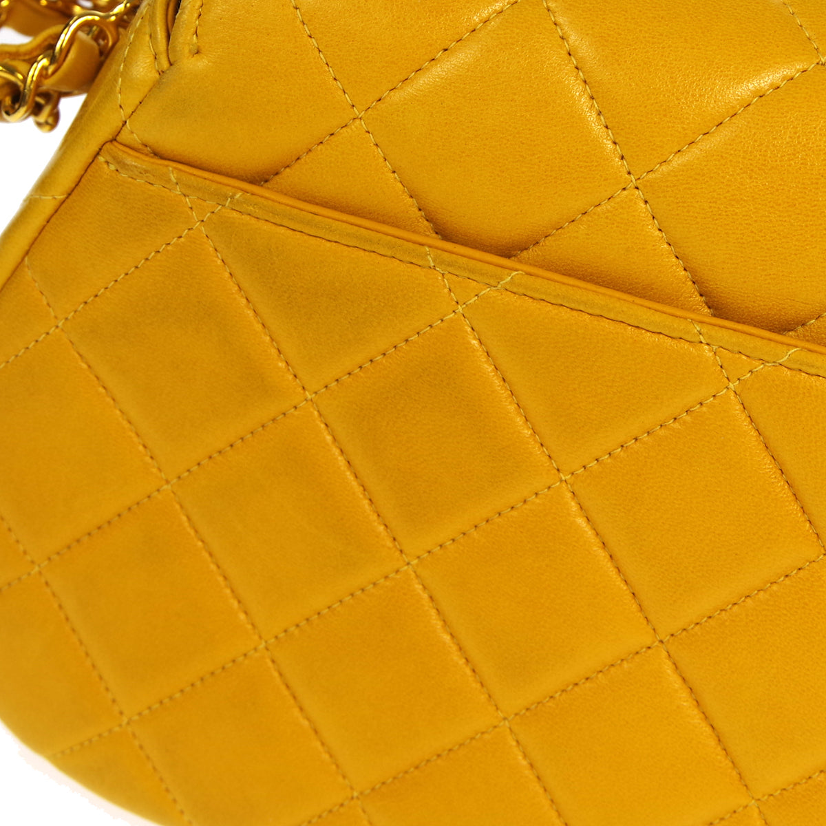 CHANEL 1996-1997 Round Flap Handbag Orange Lambskin 26418