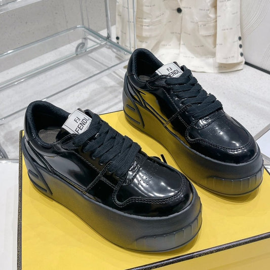 Luxury FendiLuxury FendiLOW-TOP TRAINER IN BLACK CALFSKIN