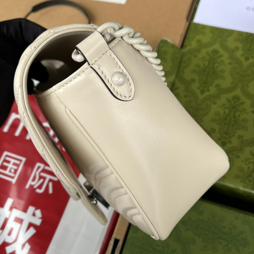 Luxury Gucci MARMONT QUILTED SHOULDER BAG 18 IN WHITE CALFSKIN