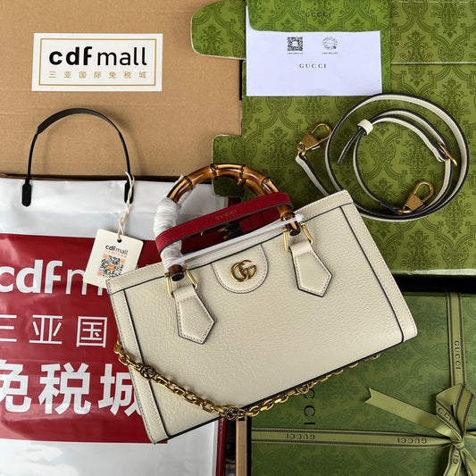 Luxury Gucci DIANA BAMBOO SHOULDER BAG 27 IN WHITE CALFSKIN GOLD HARDWARE