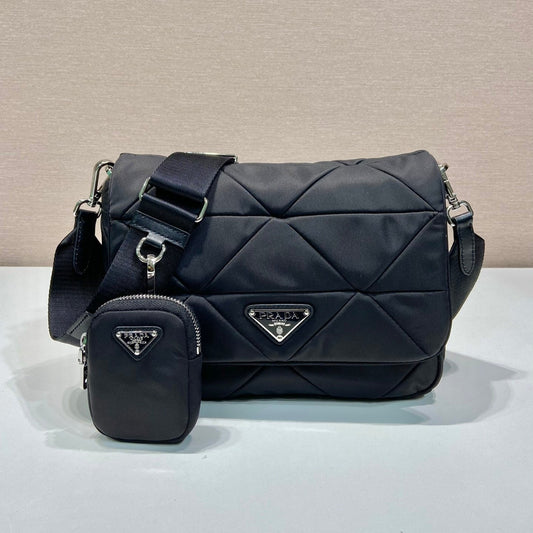 Luxury PradaMEDIUM FLAP BAG 24 IN BLACK TRIANGULAR QUILTED PATTERN RE-NYLON