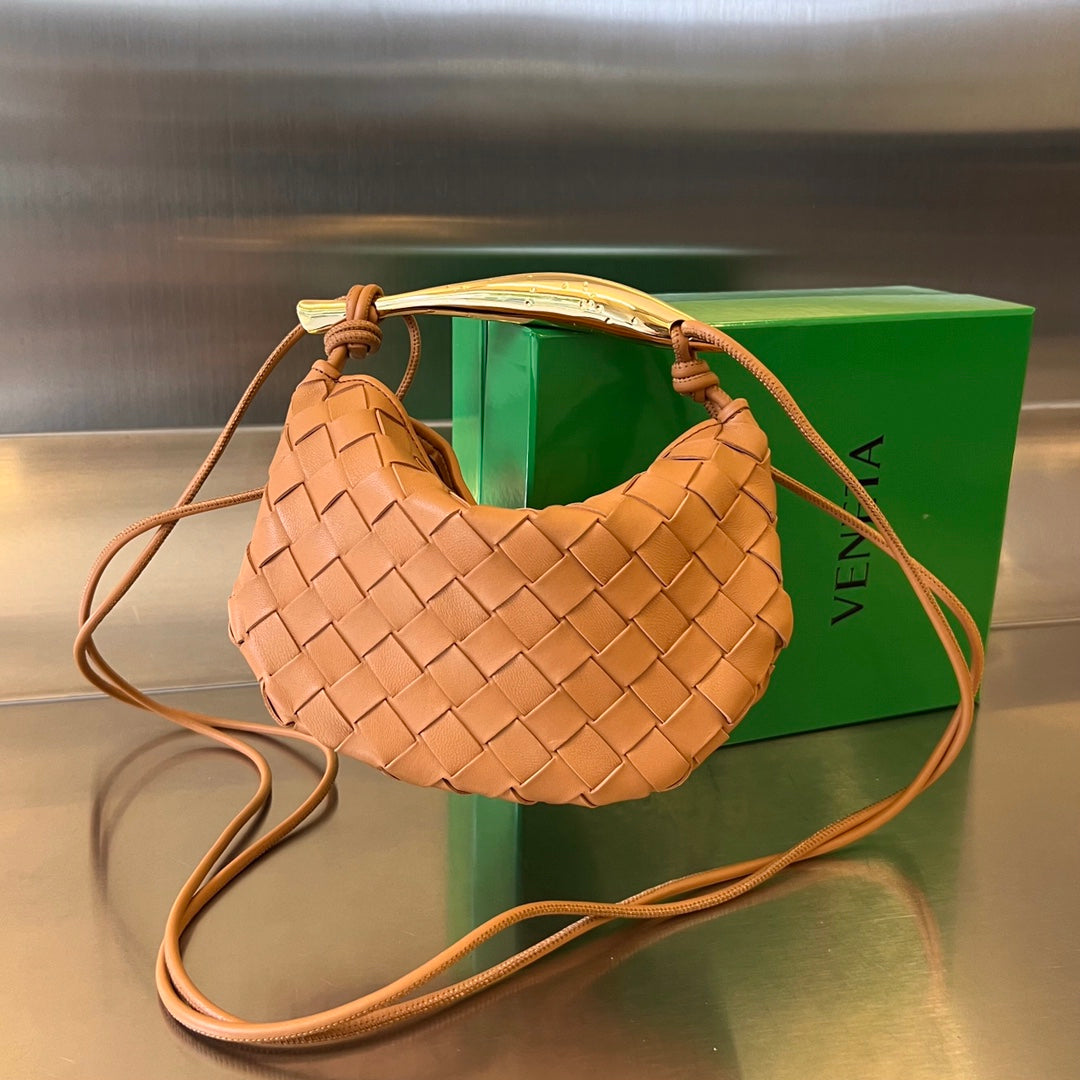 Luxury Bottega Veneta SARDINE 20 WITH CHAIN IN TAWNY BROWN LAMBSKIN