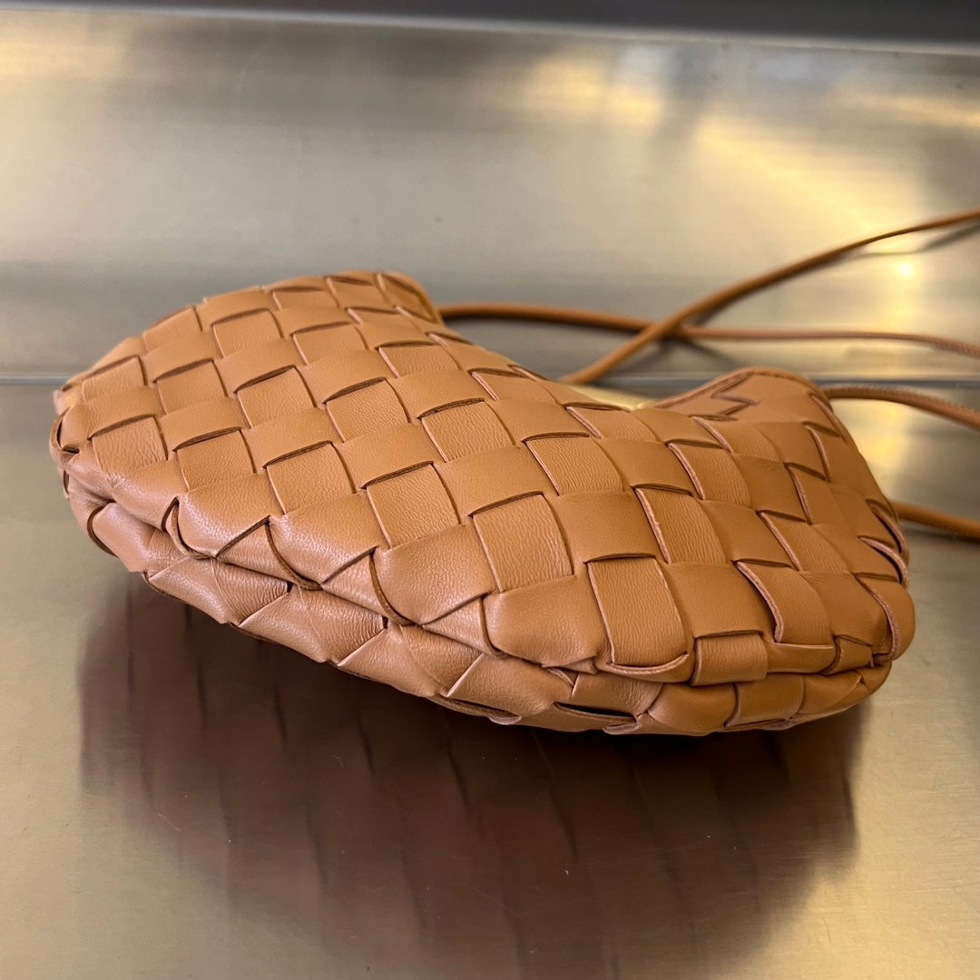 Luxury Bottega Veneta SARDINE 20 WITH CHAIN IN TAWNY BROWN LAMBSKIN