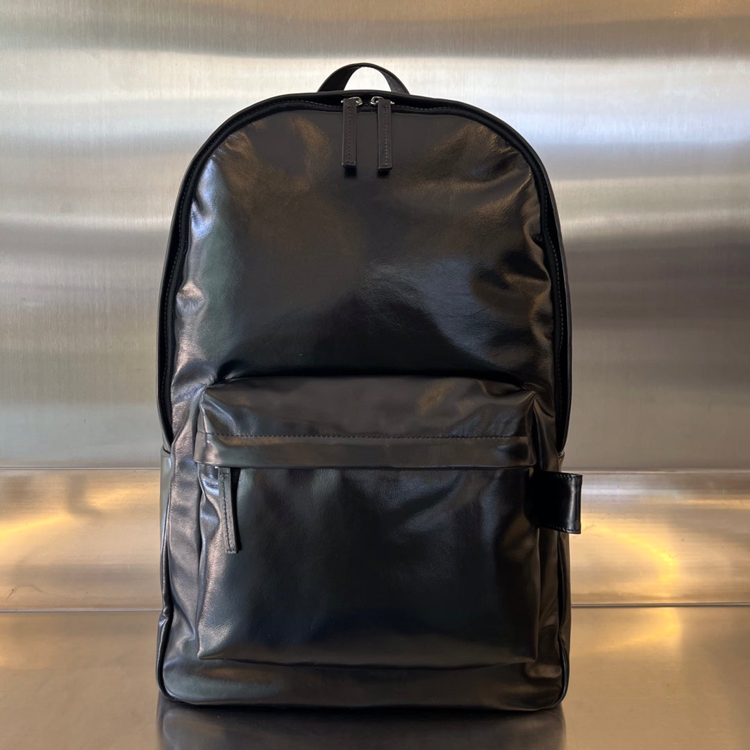 Luxury Bottega Veneta MEDIUM ARCHETYPE 46 BLACK LAMBSKIN BACKPACK