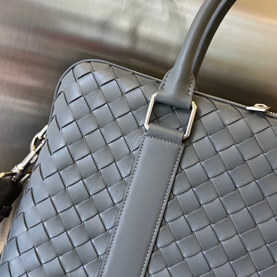 Luxury Bottega Veneta SLIM INTRECCIATO BRIEFCASE 36 GREY CALFSKIN