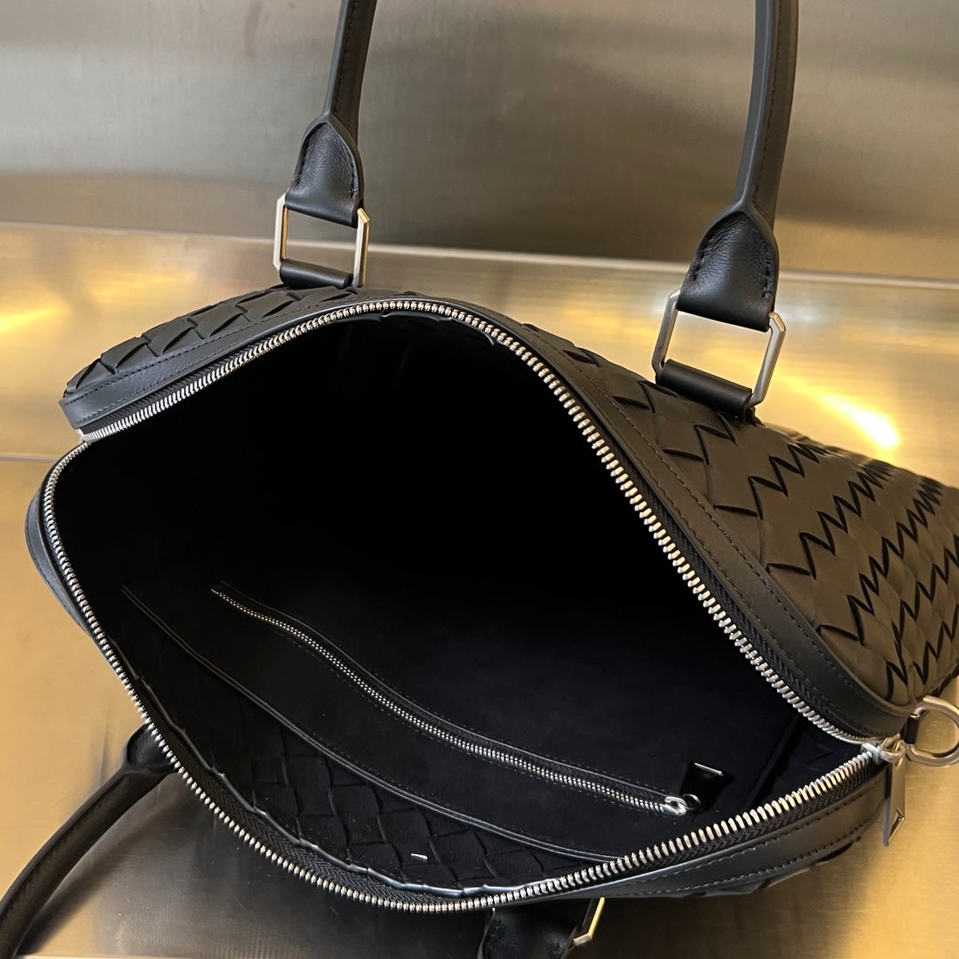Luxury Bottega Veneta SLIM INTRECCIATO BRIEFCASE 36 BLACK CALFSKIN
