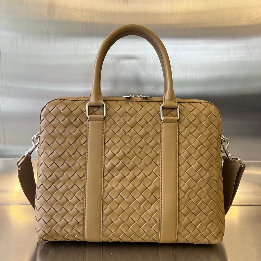 Luxury Bottega Veneta SLIM INTRECCIATO BRIEFCASE 36 CARAMEL BROWN CALFSKIN