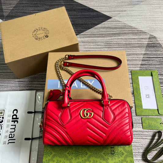 Luxury Gucci GG MARMONT MATELASSE 27 HANDBAG CHERRY RED CALFSKIN
