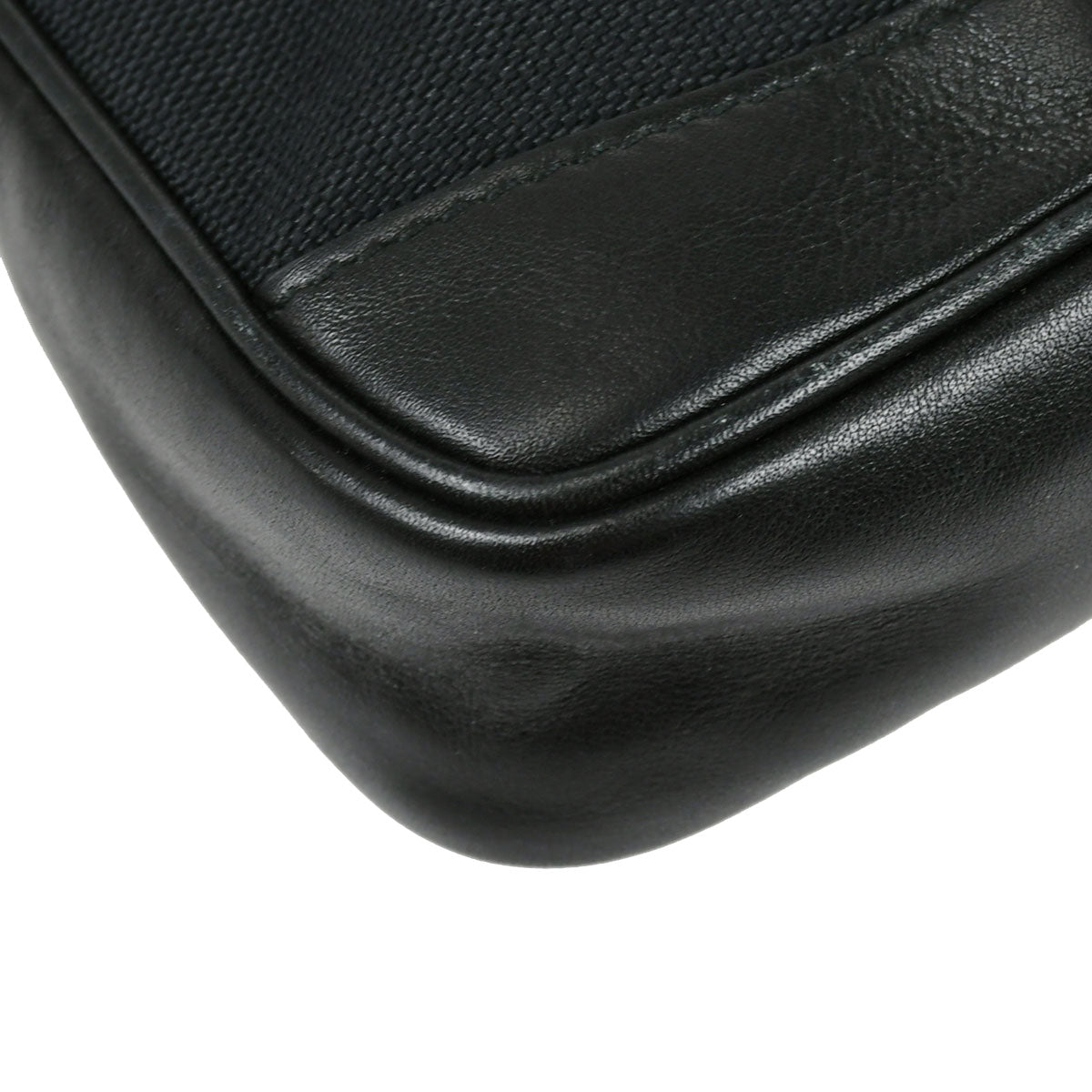 Luxury Gucci 2000s Mini Handbag Black 66946