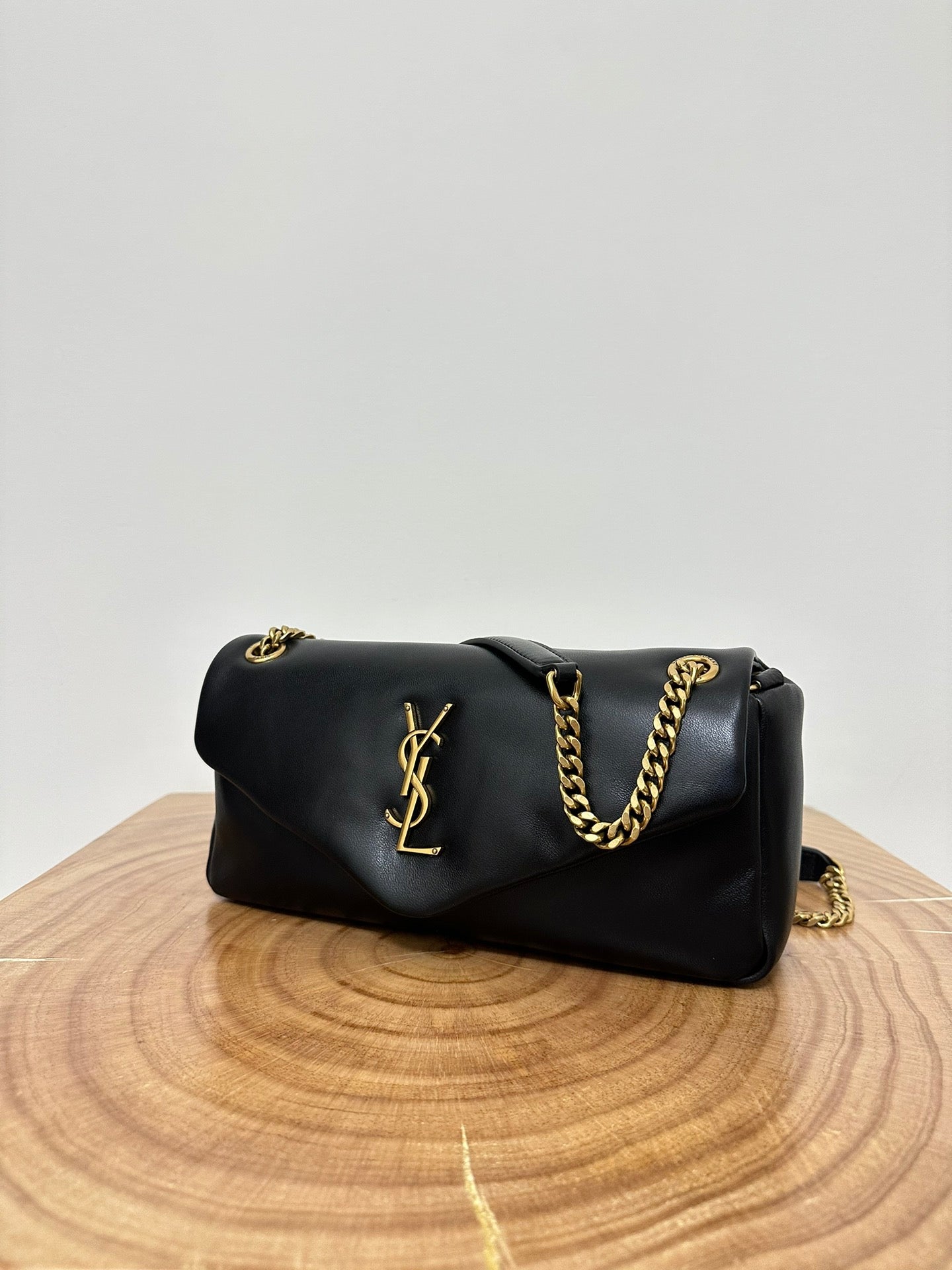 Luxury Saint Laurent SL 26cm Calypso Chain Bag Black Leather