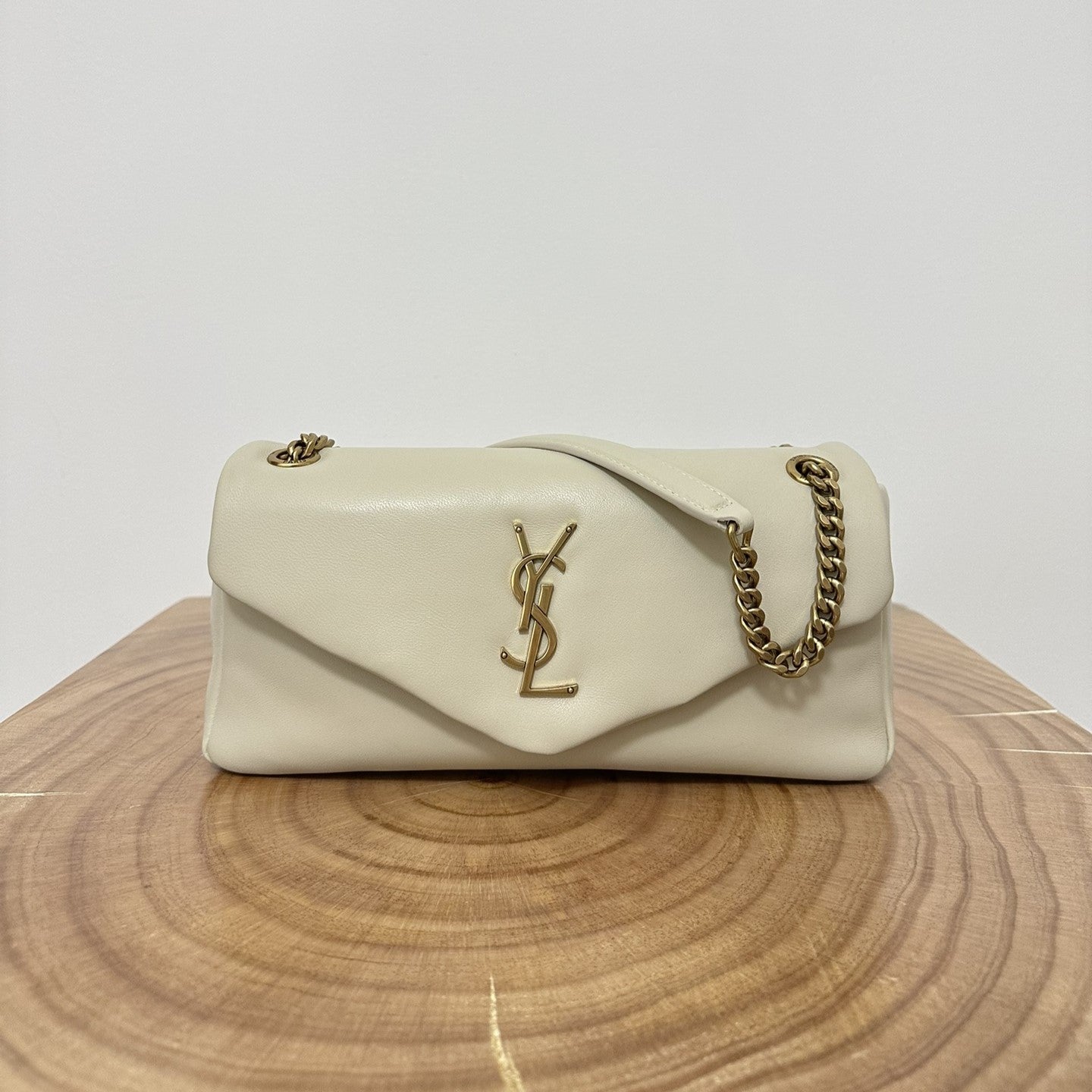 Luxury Saint Laurent SL 26cm Calypso Chain Bag White Leather