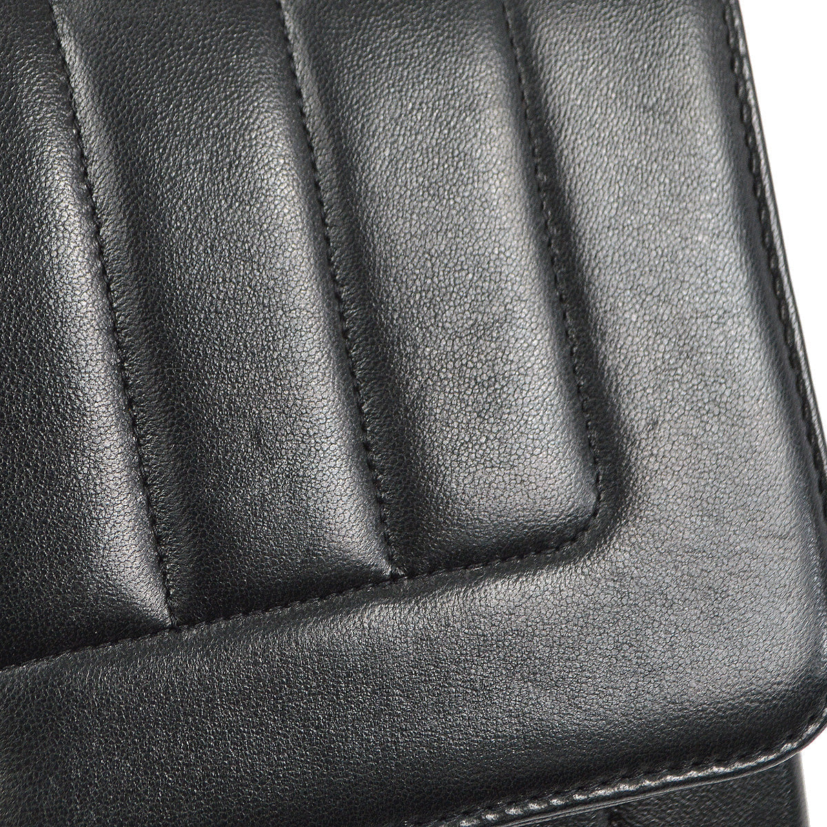 CHANEL 1991-1994 Border Flap Medium Black Lambskin 87935