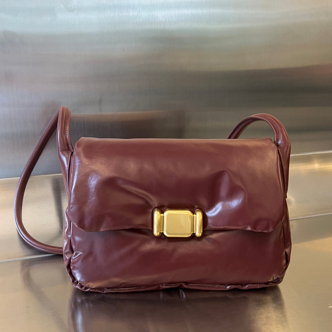 Luxury Bottega Veneta PAD PUFFER BAG 29 IN PLUM PURPLE COWHIDE LEATHER