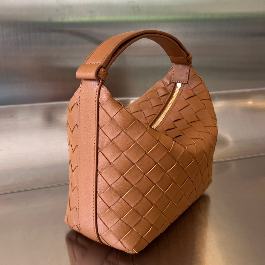 Luxury Bottega Veneta WALLACE 22 BAG IN RUSSET BROWN CALFSKIN