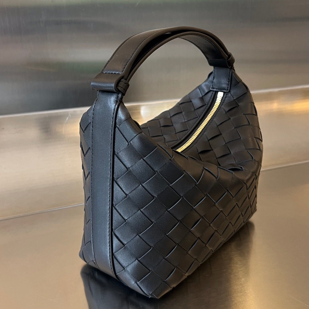 Luxury Bottega Veneta WALLACE 22 BAG IN BLACK CALFSKIN