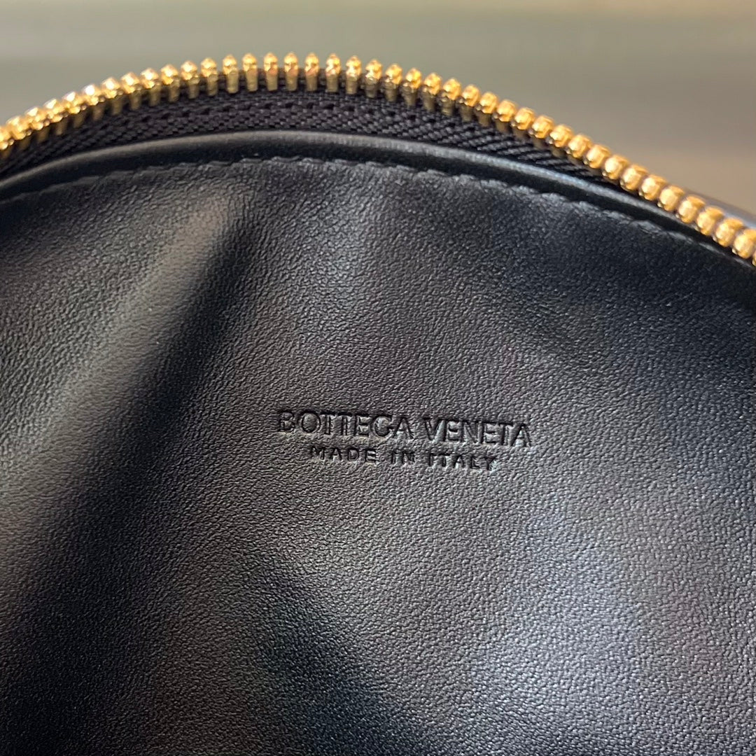 Luxury Bottega Veneta WALLACE 22 BAG IN BLACK CALFSKIN