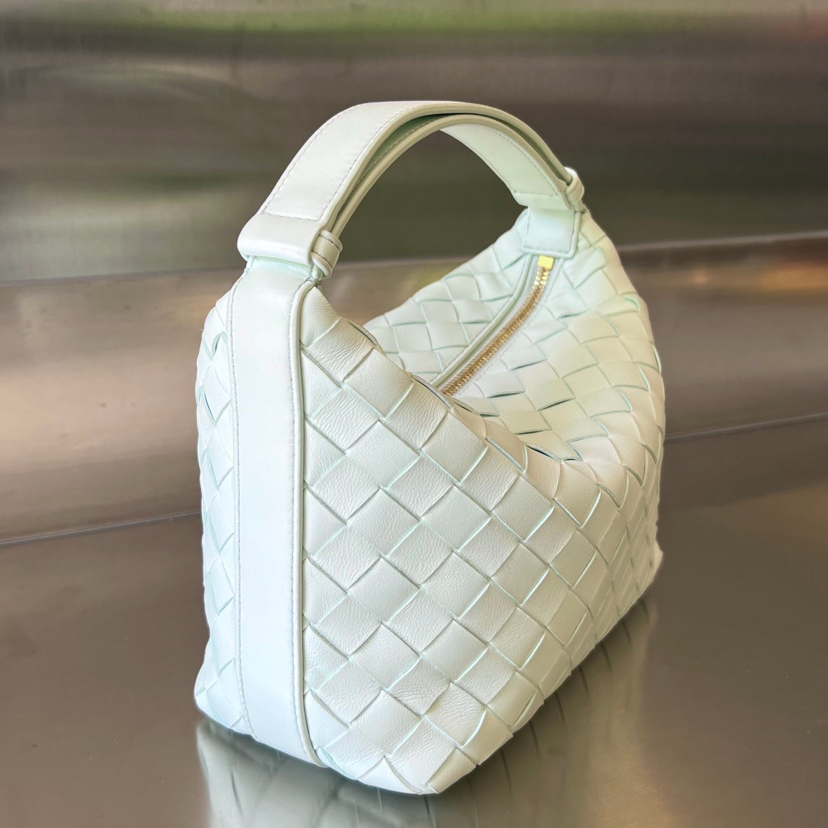 Luxury Bottega Veneta WALLACE 22 BAG IN WHITE CALFSKIN