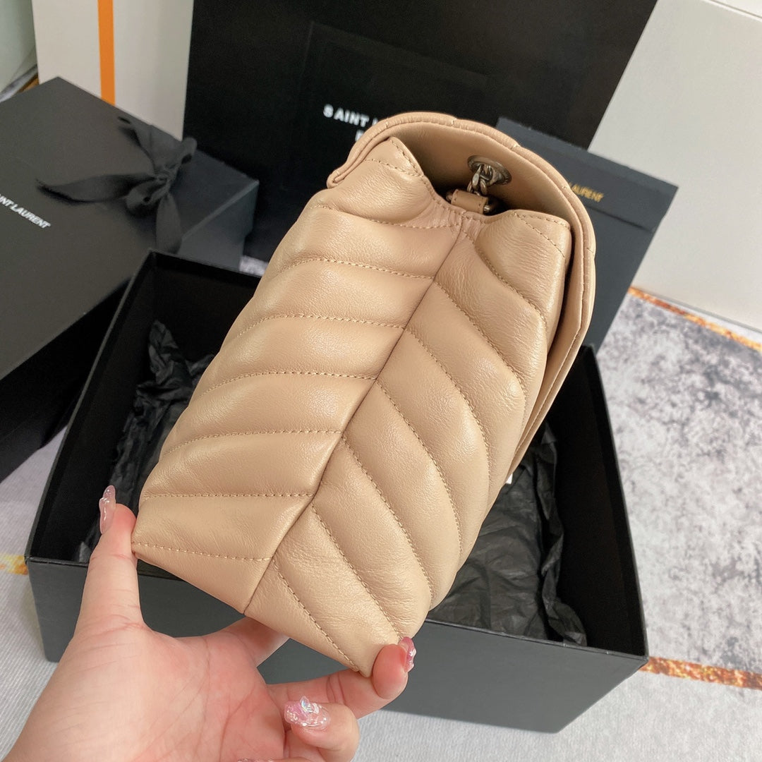Luxury Saint Laurent LOULOU MEDIUM 32 BEIGE QUILTED LEATHER SILVER HARDWARE