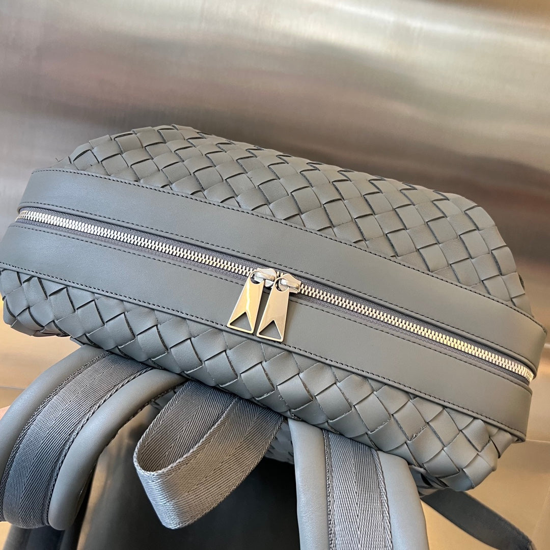 Luxury Bottega Veneta BACKPACK 42 IN GREY CALFSKIN