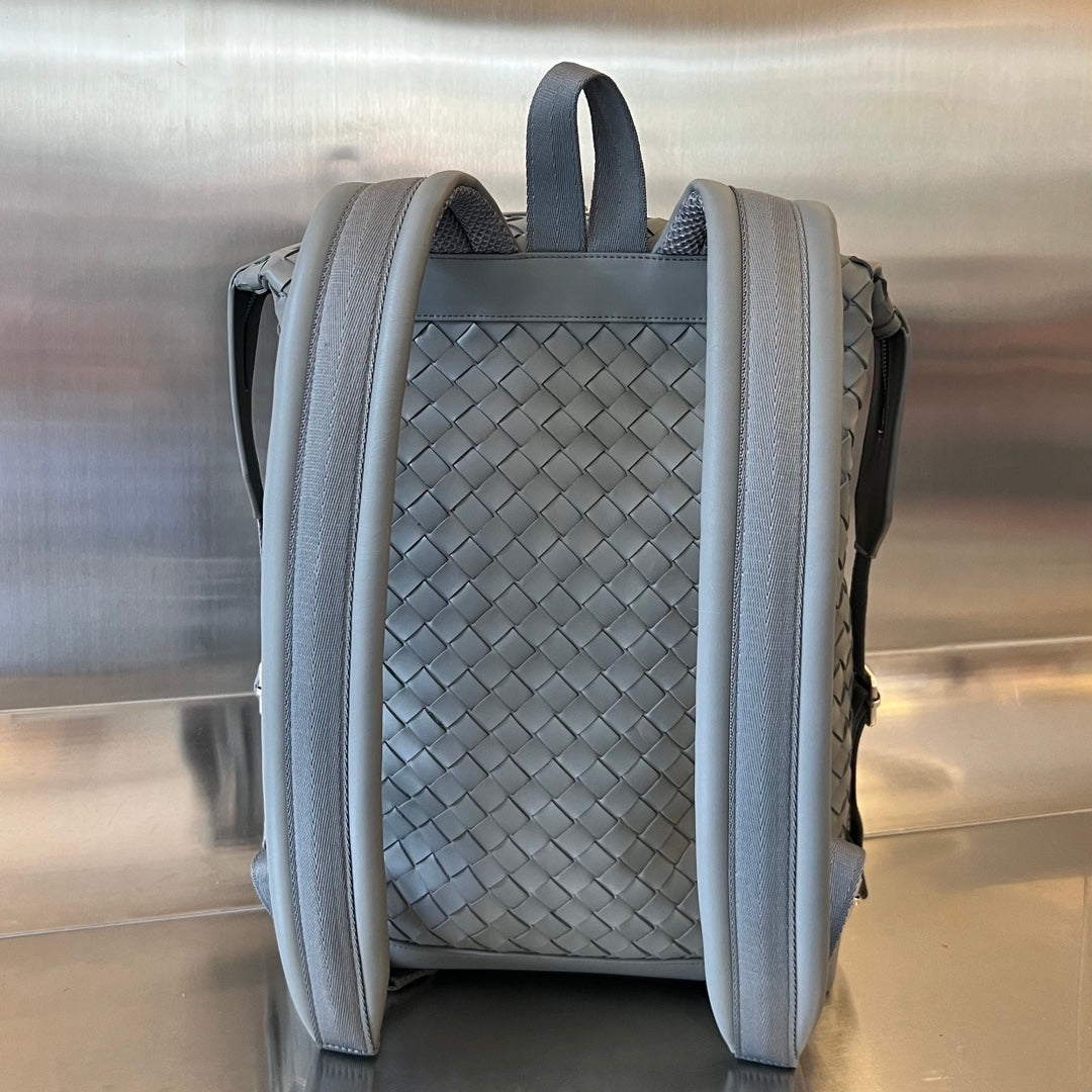 Luxury Bottega Veneta BACKPACK 42 IN GREY CALFSKIN