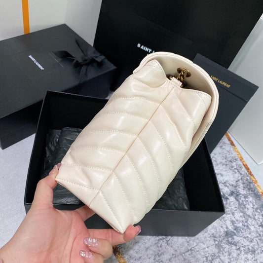 Luxury Saint Laurent LOULOU MEDIUM 32 WHITE QUILTED LEATHER GOLD HARDWARE