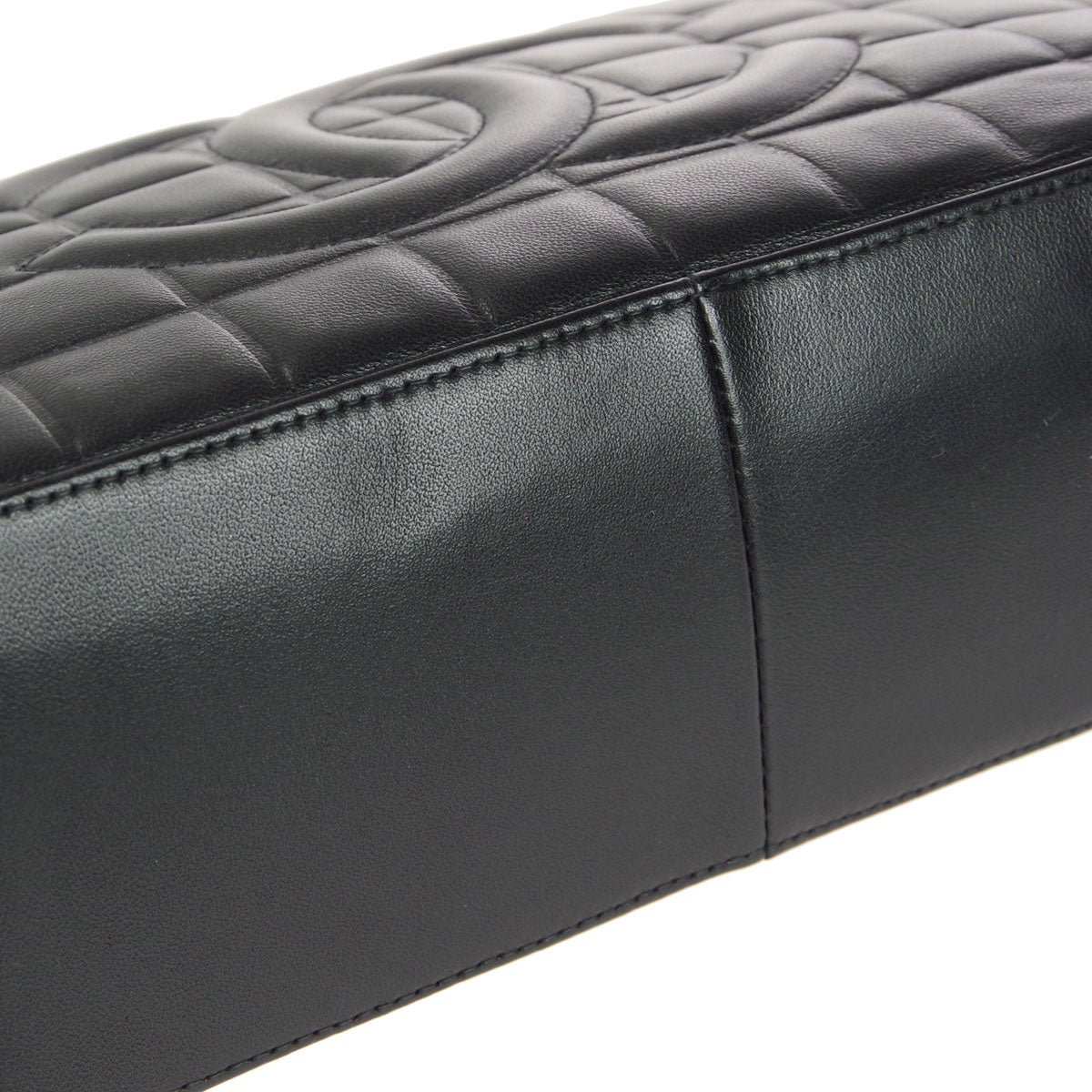 Luxury Chanel Choco Bar Shoulder Bag Black Lambskin 67732