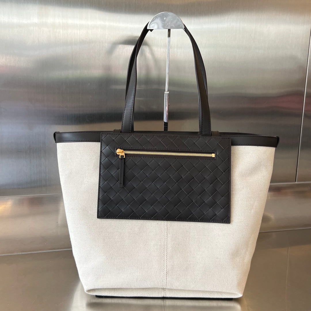 Luxury Bottega Veneta FLIP FLAP 30 IN WHITE CANVAS AND BLACK CALSKIN