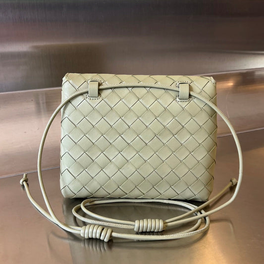 Luxury Bottega Veneta BV Mini Crossbody Bag 19cm Light Green Calfskin Ghw