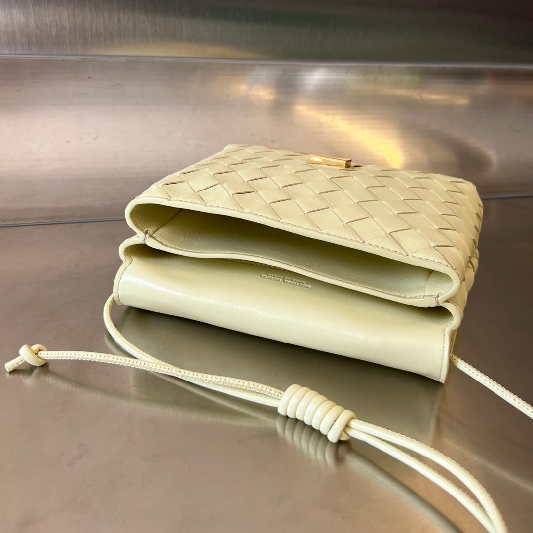 Luxury Bottega Veneta BV Mini Crossbody Bag 19cm Light Yellow Calfskin Ghw