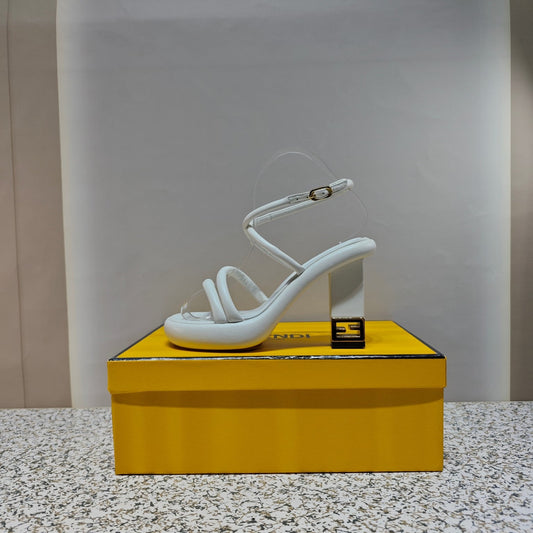 Luxury FendiLuxury FendiCHUNKY HIGH-HEELED SANDAL IN WHITE CALFKIN WITH GOLD HARDWARE