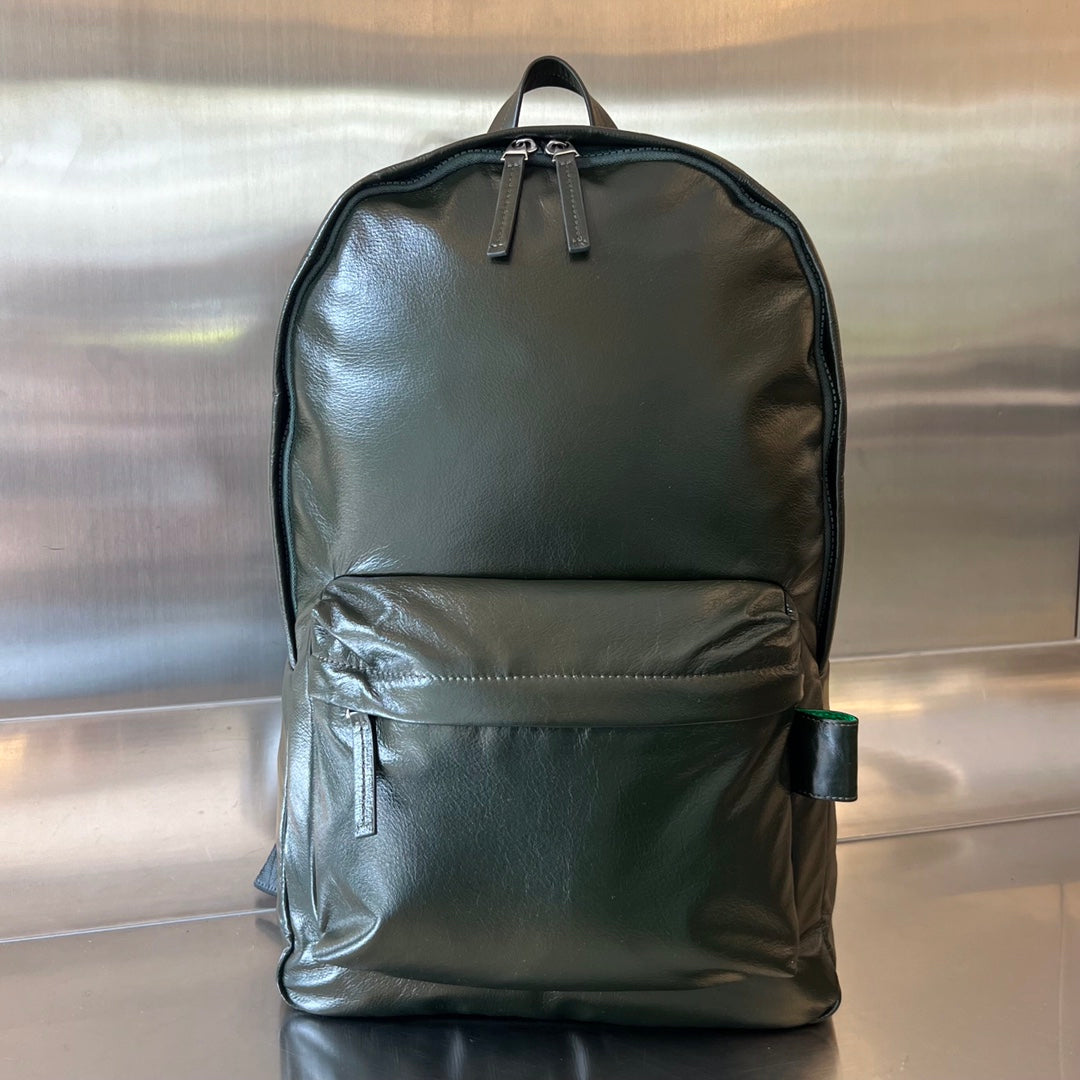 Luxury Bottega Veneta MEDIUM ARCHETYPE 46 DARK GREEN LAMBSKIN BACKPACK