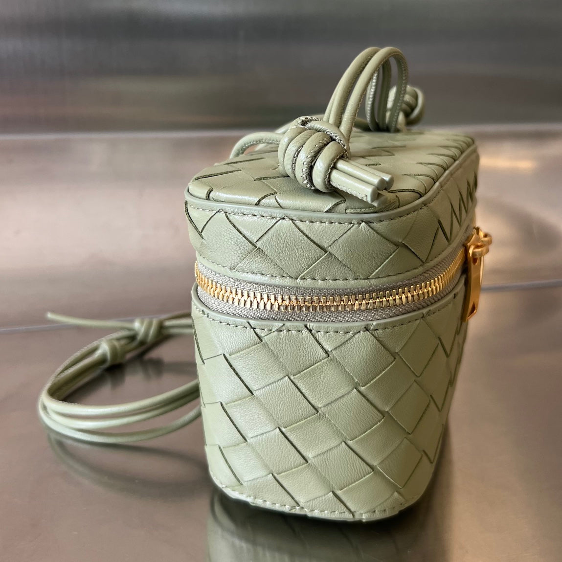 Luxury Bottega Veneta MINI VANITY CASE 18 IN OLIVE GREEN LAMBSKIN