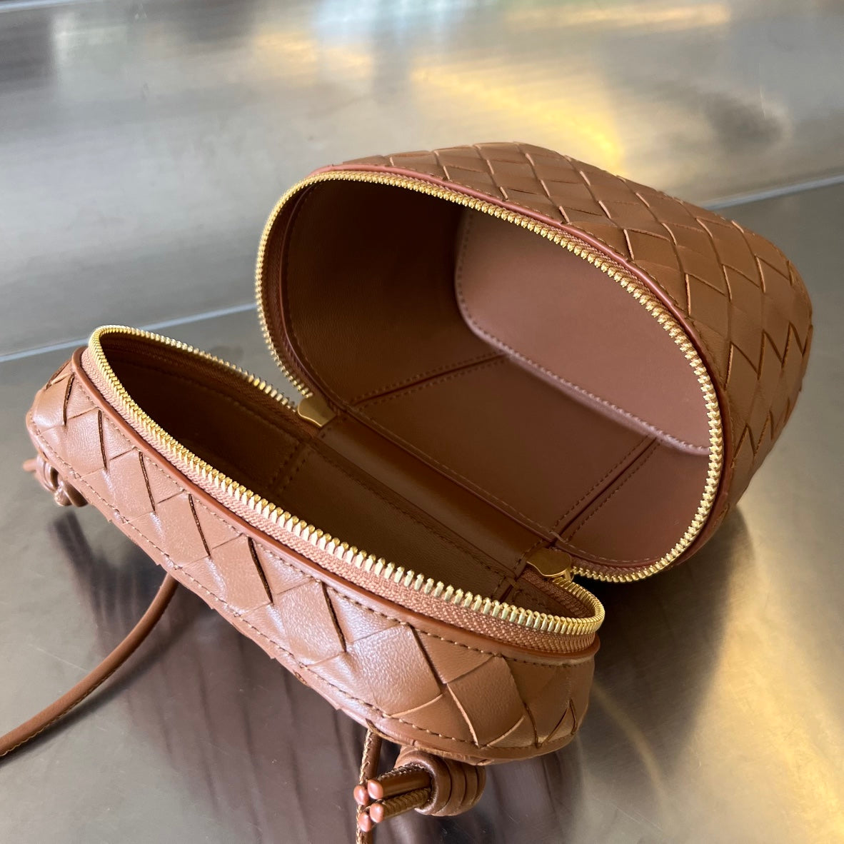 Luxury Bottega Veneta MINI VANITY CASE 18 IN CINNAMON BROWN LAMBSKIN