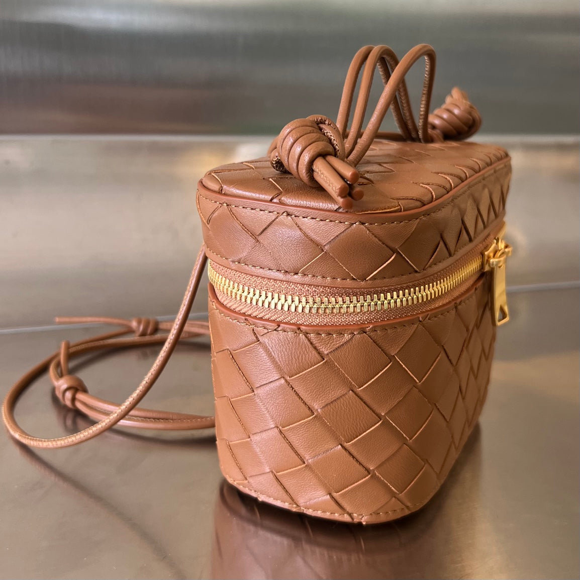 Luxury Bottega Veneta MINI VANITY CASE 18 IN CINNAMON BROWN LAMBSKIN