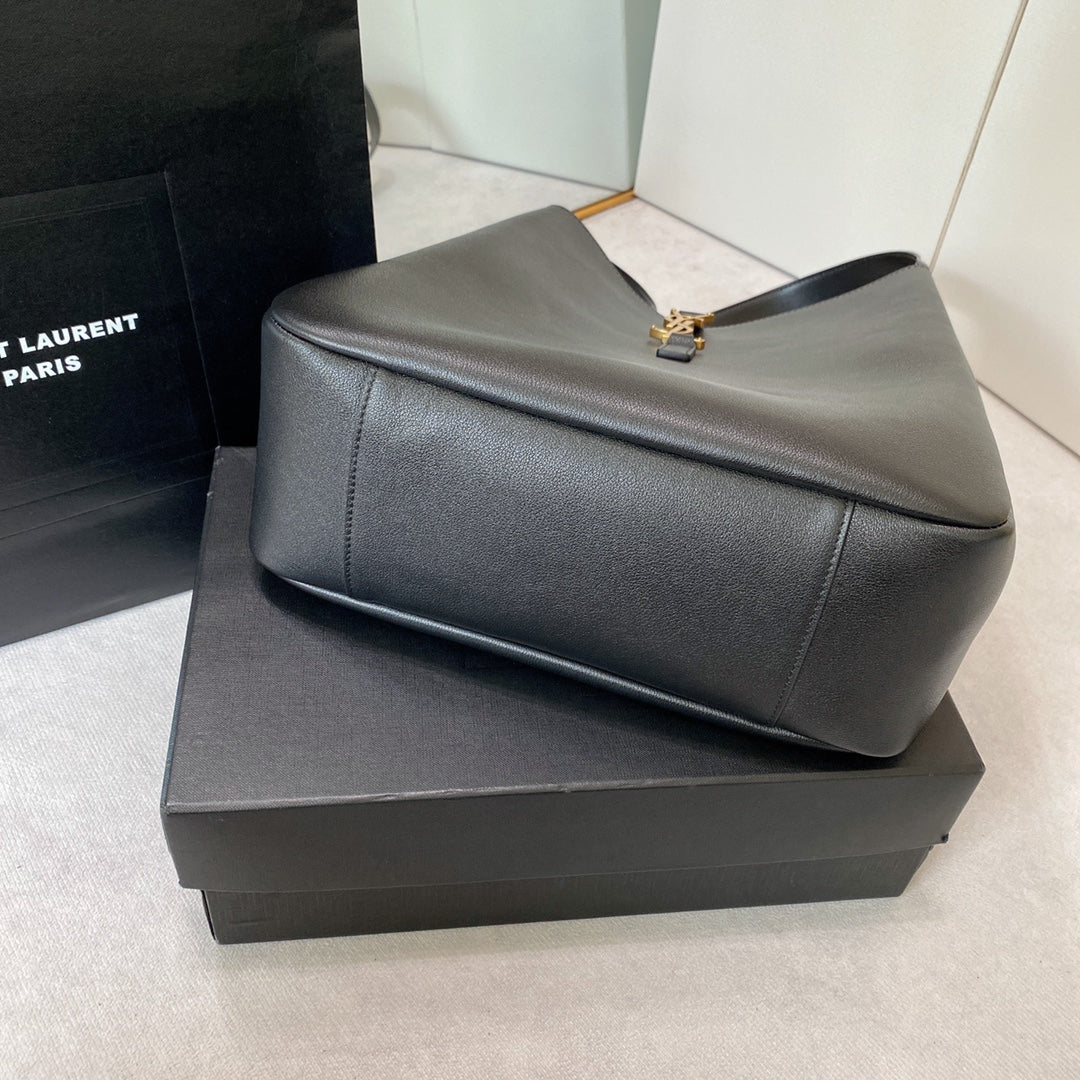 Luxury Saint Laurent le 5a7 large 30cm black calfskin