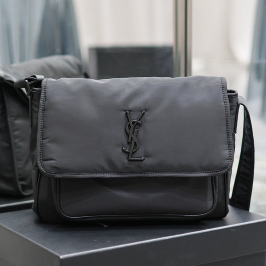 Luxury Saint Laurent NIKI LARGE 32 IN BLACK NYLON