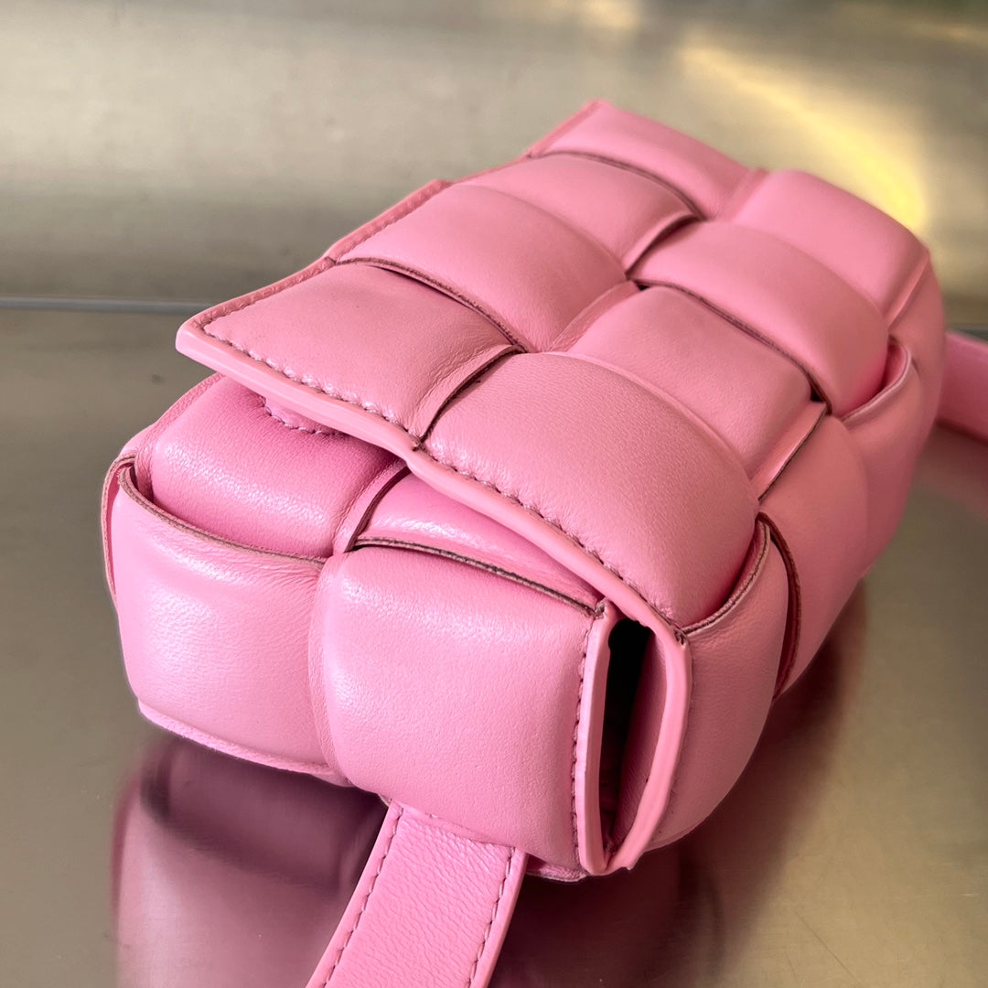 Luxury Bottega Veneta MINI CASSETTE 18 IN LIGHT PINK LAMBSKIN